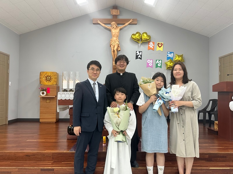 2023.6.11첫영성체(최윤혁 마르티노 가족).jpg