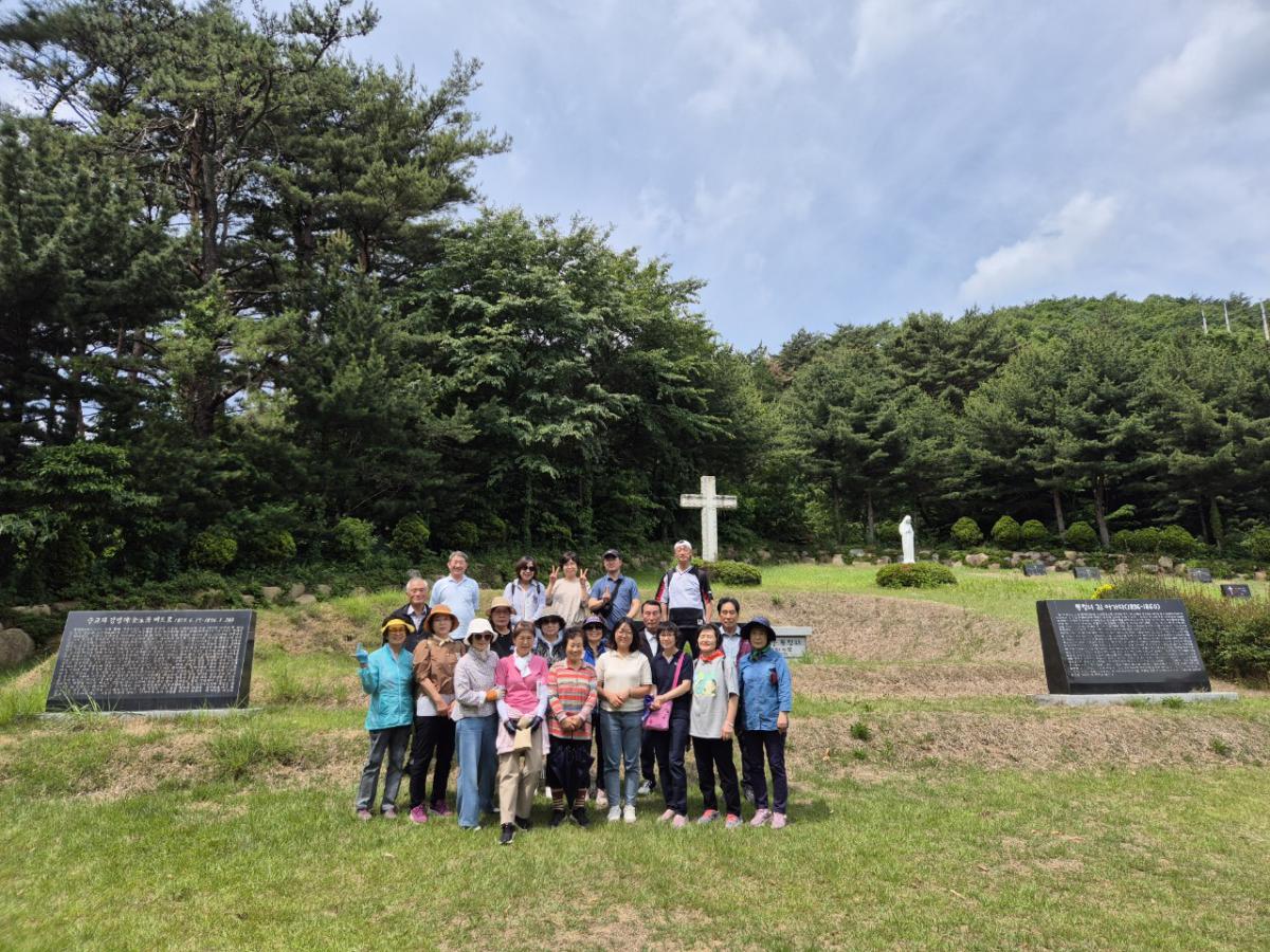 BandPhoto_2024_06_02_00_29_36_6.jpg